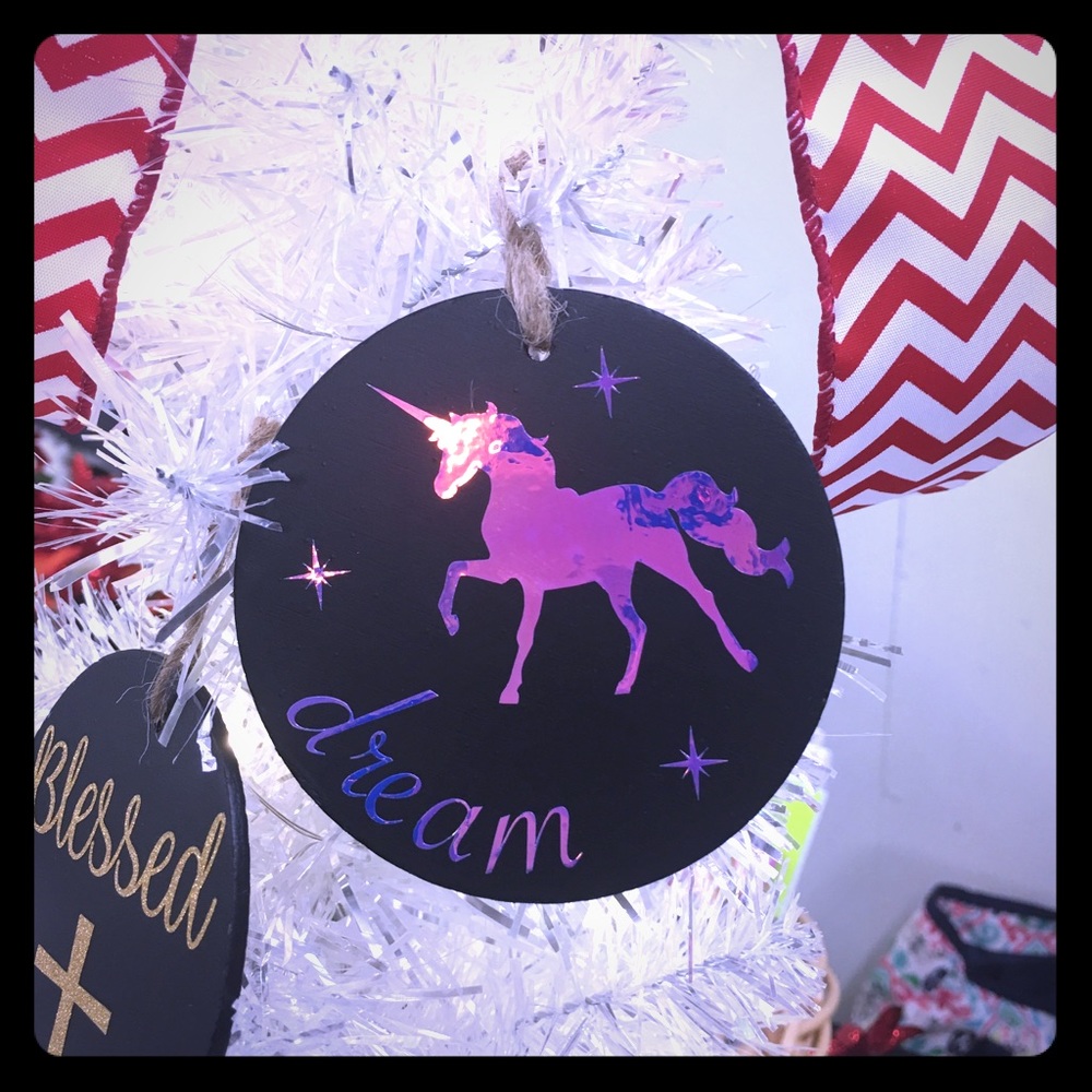 🦄Unicorn Dream Christmas Ornament🎄BOGO Free!